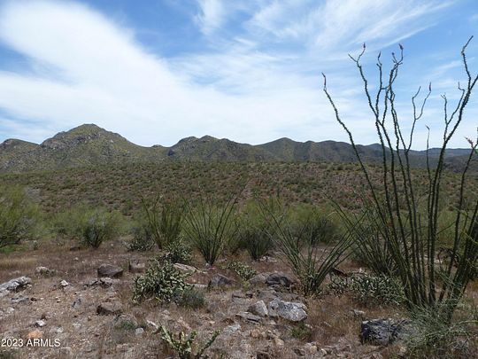 4.1 Acres of Residential Land for Sale in Morristown, Arizona
