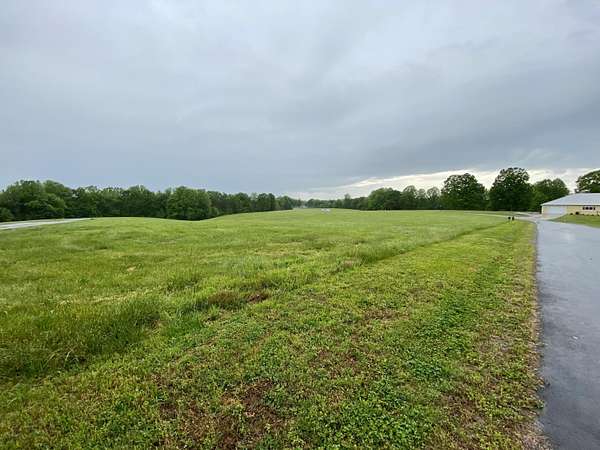 1 Acre of Residential Land for Sale in Russell Springs, Kentucky