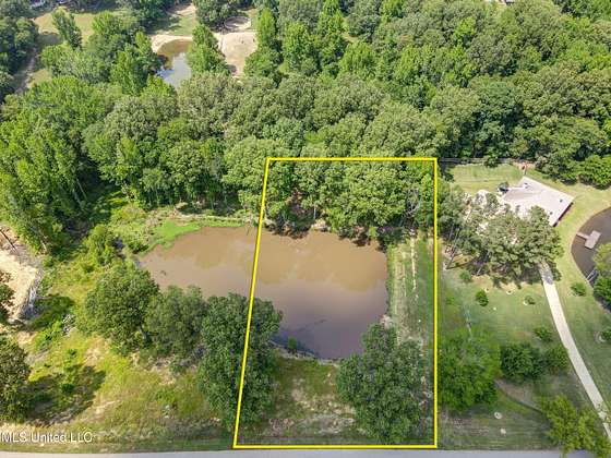 1.5 Acres of Residential Land for Sale in Nesbit, Mississippi