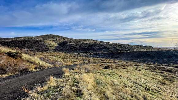 7 Acres of Land for Sale in Naches, Washington