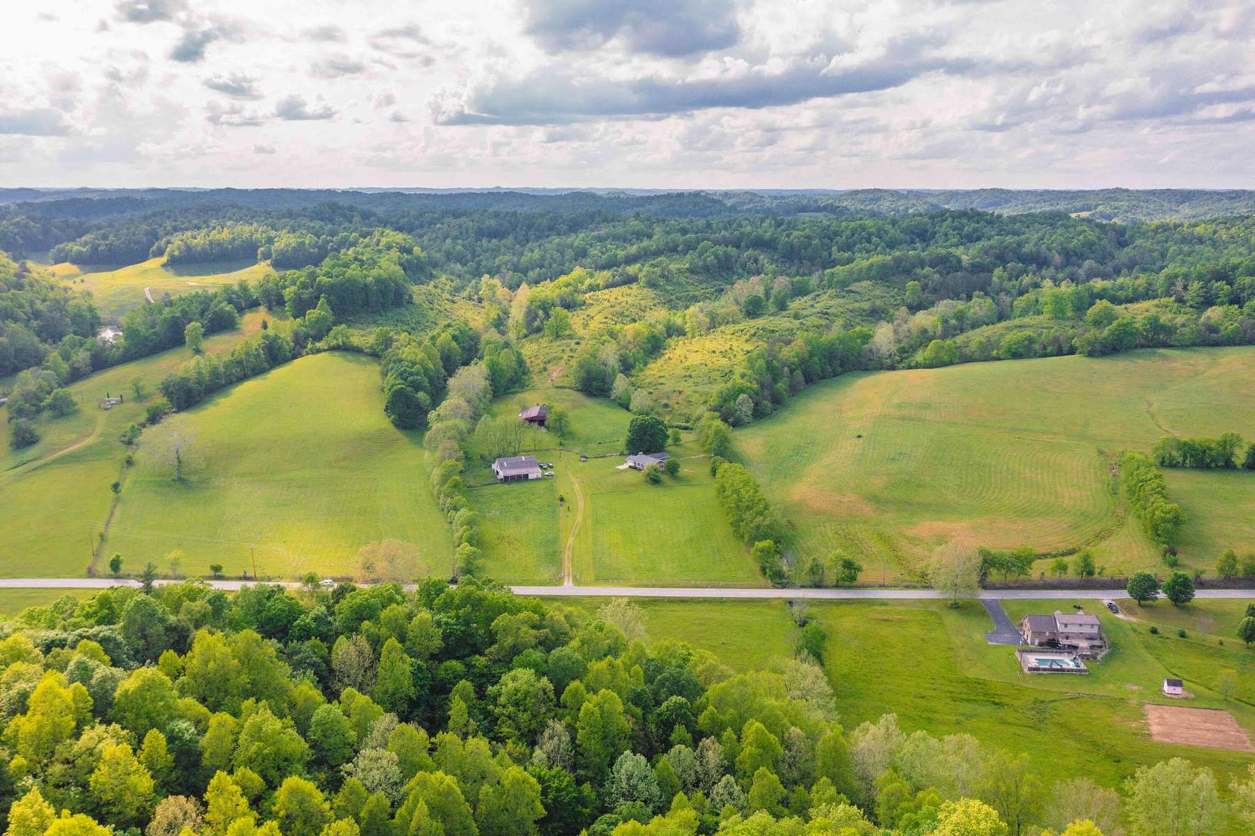 262 Acres of Land with Home for Sale in Hazel Green, Kentucky