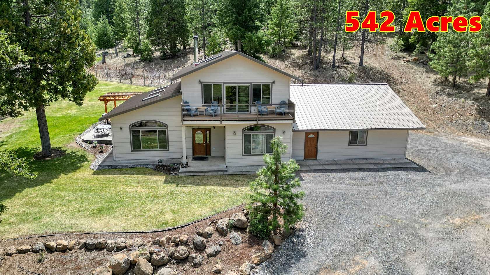 542 Acres of Land with Home for Sale in Klamath Falls, Oregon