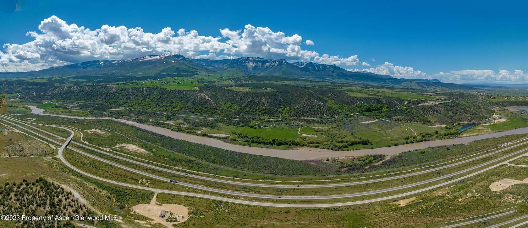 586 Acres of Land with Home for Sale in Parachute, Colorado