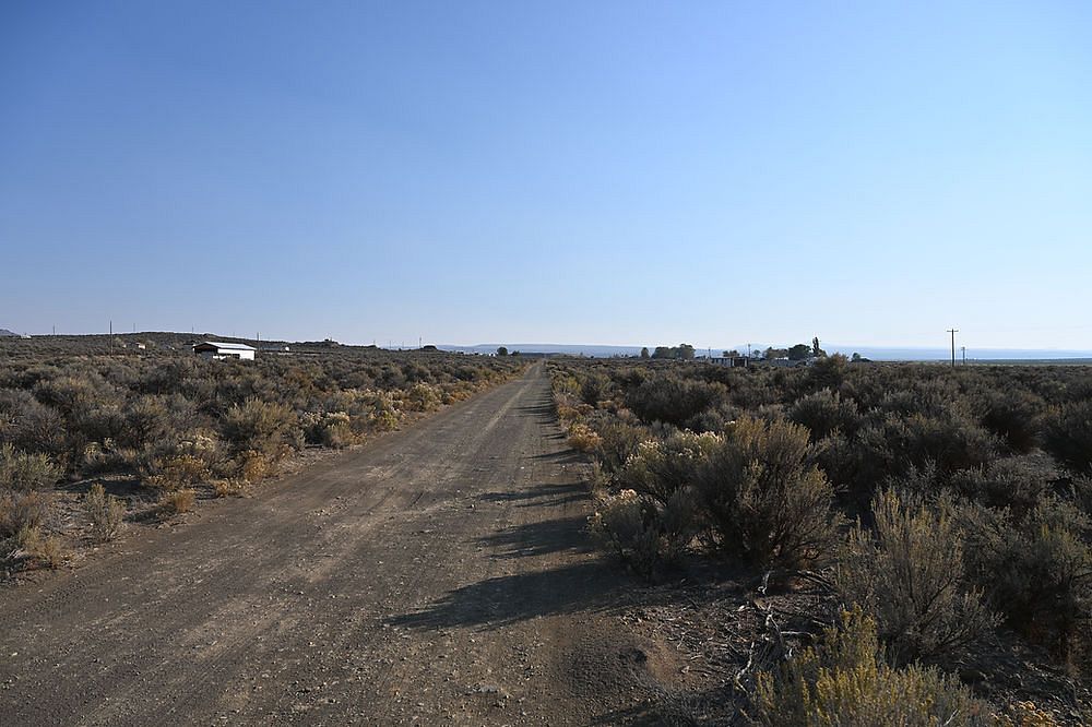 1 Acre of Residential Land for Sale in Silver Lake, Oregon