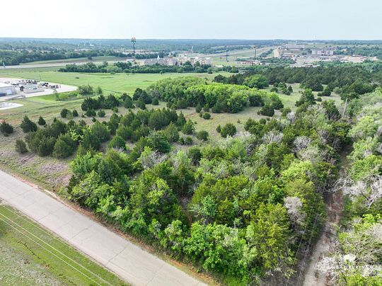 10 Acres of Land for Sale in Guthrie, Oklahoma