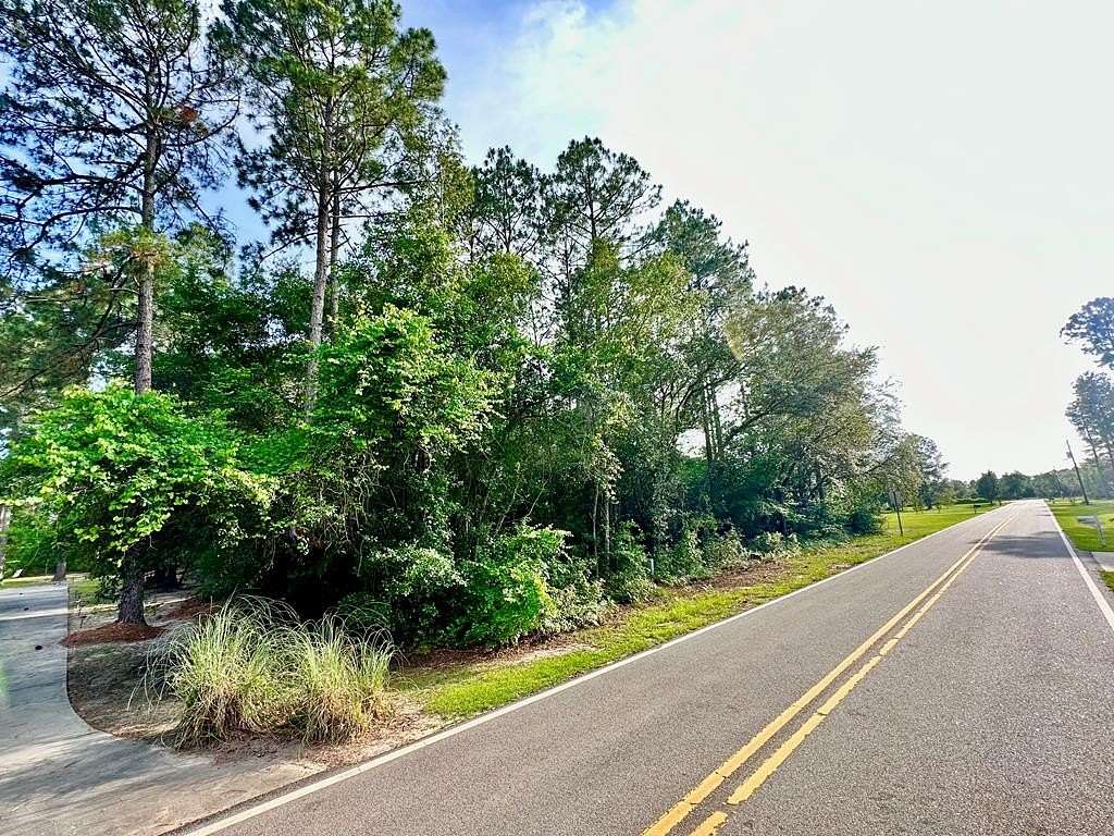 1.03 Acres of Residential Land for Sale in Broxton, Georgia