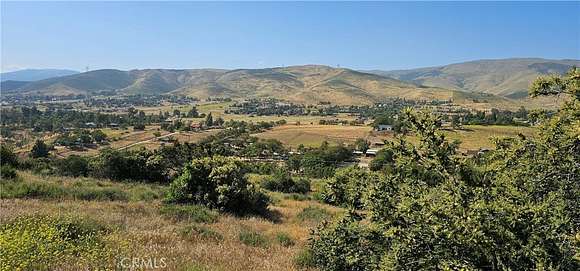 5.047 Acres of Residential Land for Sale in Agua Dulce, California