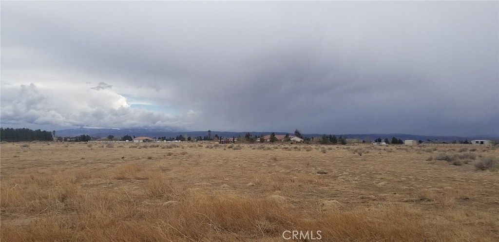 2.5 Acres of Land for Sale in Antelope Acres, California