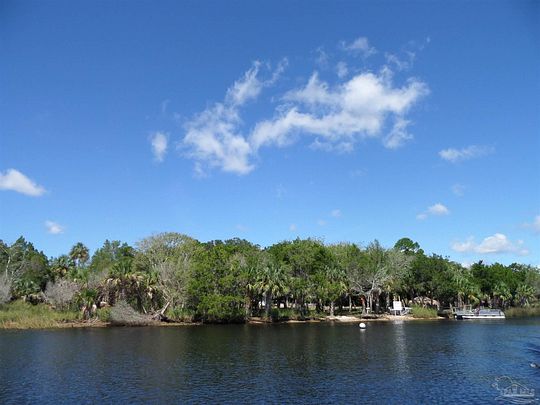 72 Acres of Recreational Land with Home for Sale in Suwannee, Florida