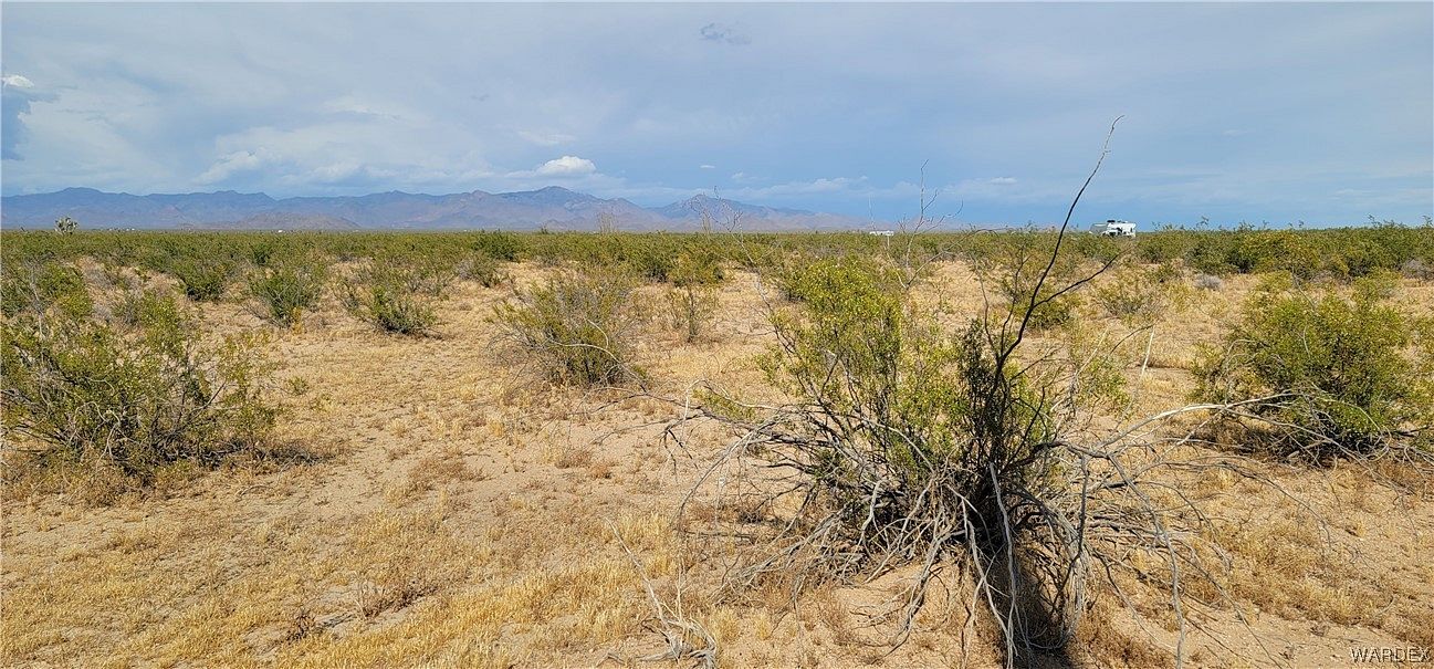 6 Acres of Land for Sale in Yucca, Arizona