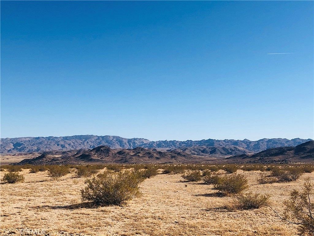 4.6 Acres of Land for Sale in Joshua Tree, California