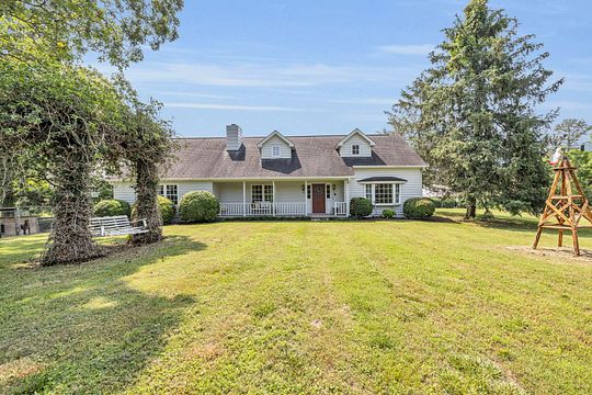 68 Acres of Agricultural Land with Home for Sale in LaFayette, Georgia