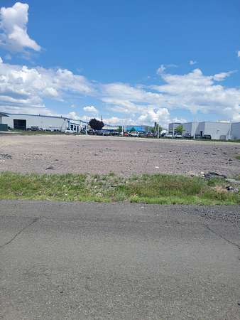 1 Acre of Commercial Land for Sale in Klamath Falls, Oregon