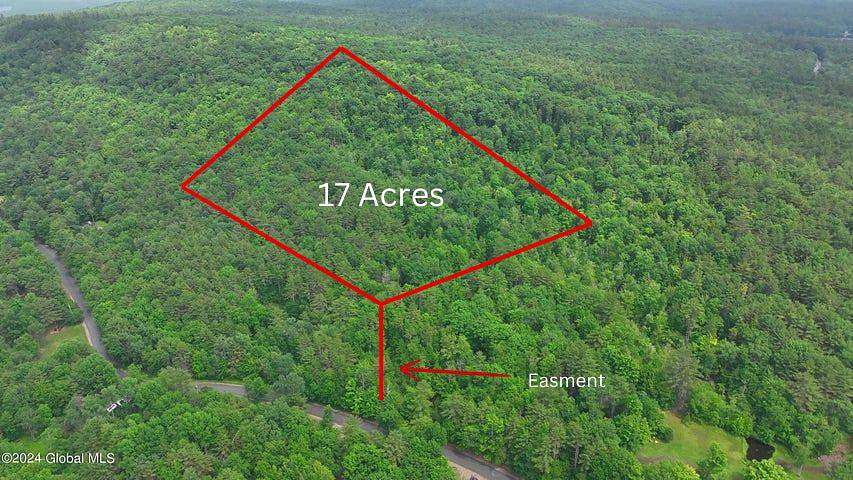 17 Acres of Recreational Land for Sale in Corinth, New York