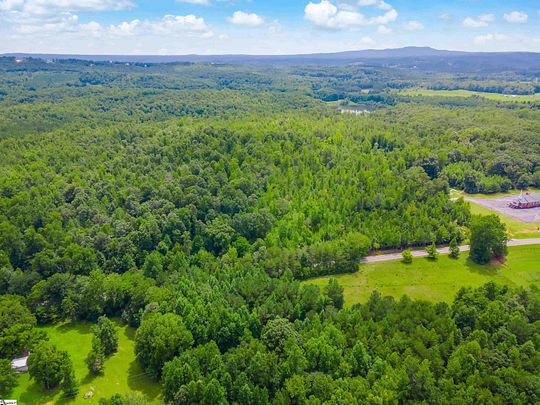 10 Acres of Residential Land for Sale in Taylors, South Carolina