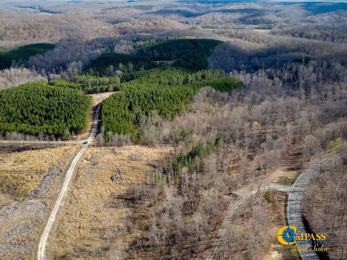 181 Acres of Recreational Land for Sale in Dover, Tennessee