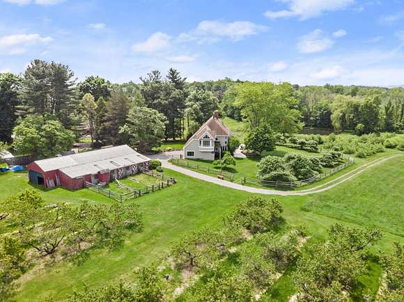 33 Acres of Agricultural Land with Home for Sale in Cheshire, Connecticut