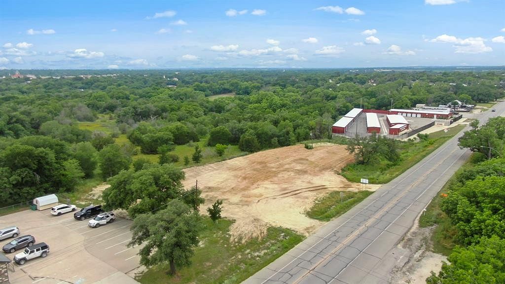 1 Acre of Improved Commercial Land for Sale in Stephenville, Texas