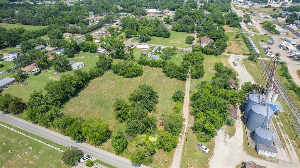 2 Acres of Land for Sale in Sulphur Springs, Texas