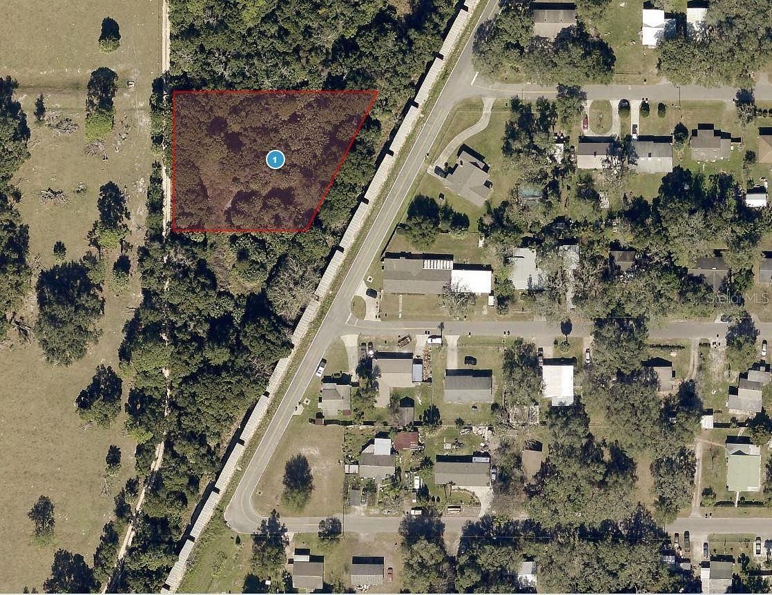 1.5 Acres of Residential Land for Sale in Umatilla, Florida