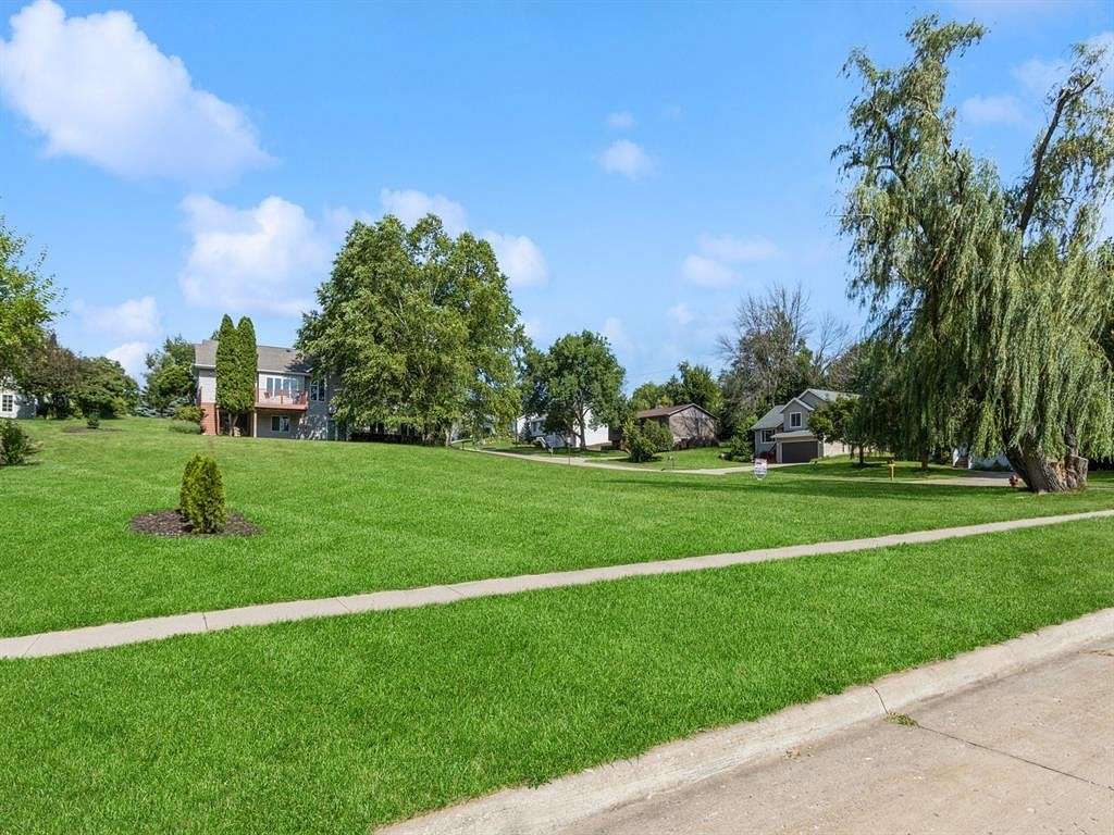 0.33 Acres of Residential Land for Sale in Coralville, Iowa