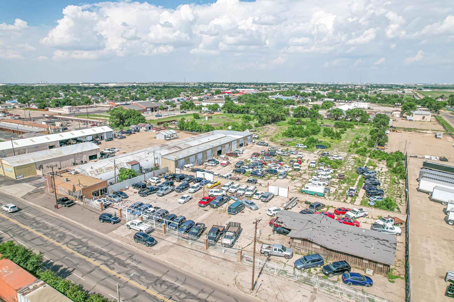6 Acres of Improved Commercial Land for Sale in Amarillo, Texas