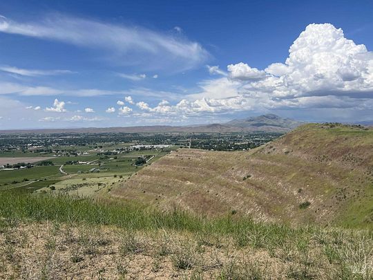 13.1 Acres of Land with Home for Sale in Emmett, Idaho