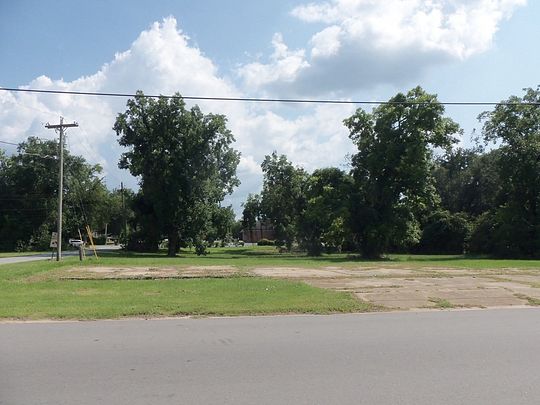 0.9 Acres of Commercial Land for Sale in Camilla, Georgia