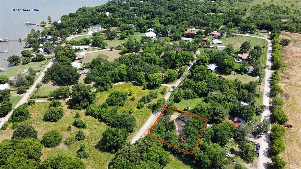 0.39 Acres of Residential Land for Sale in Kemp, Texas