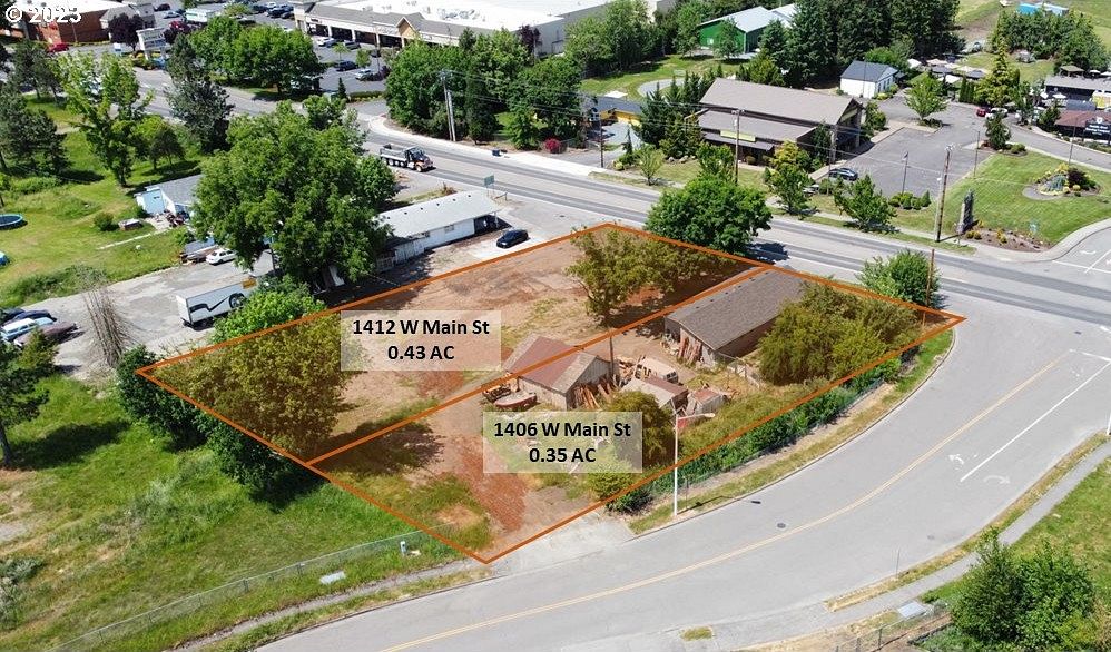 0.78 Acres of Mixed-Use Land for Sale in Molalla, Oregon