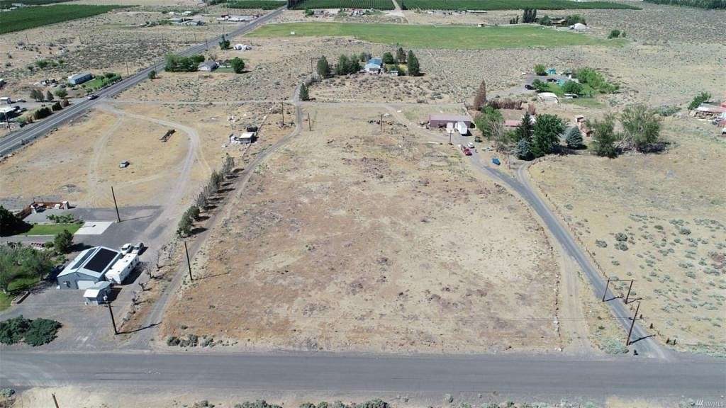 4.1 Acres of Improved Residential Land for Sale in Mattawa, Washington