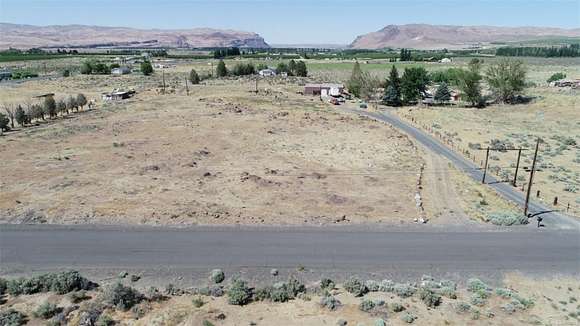 4.1 Acres of Improved Residential Land for Sale in Mattawa, Washington