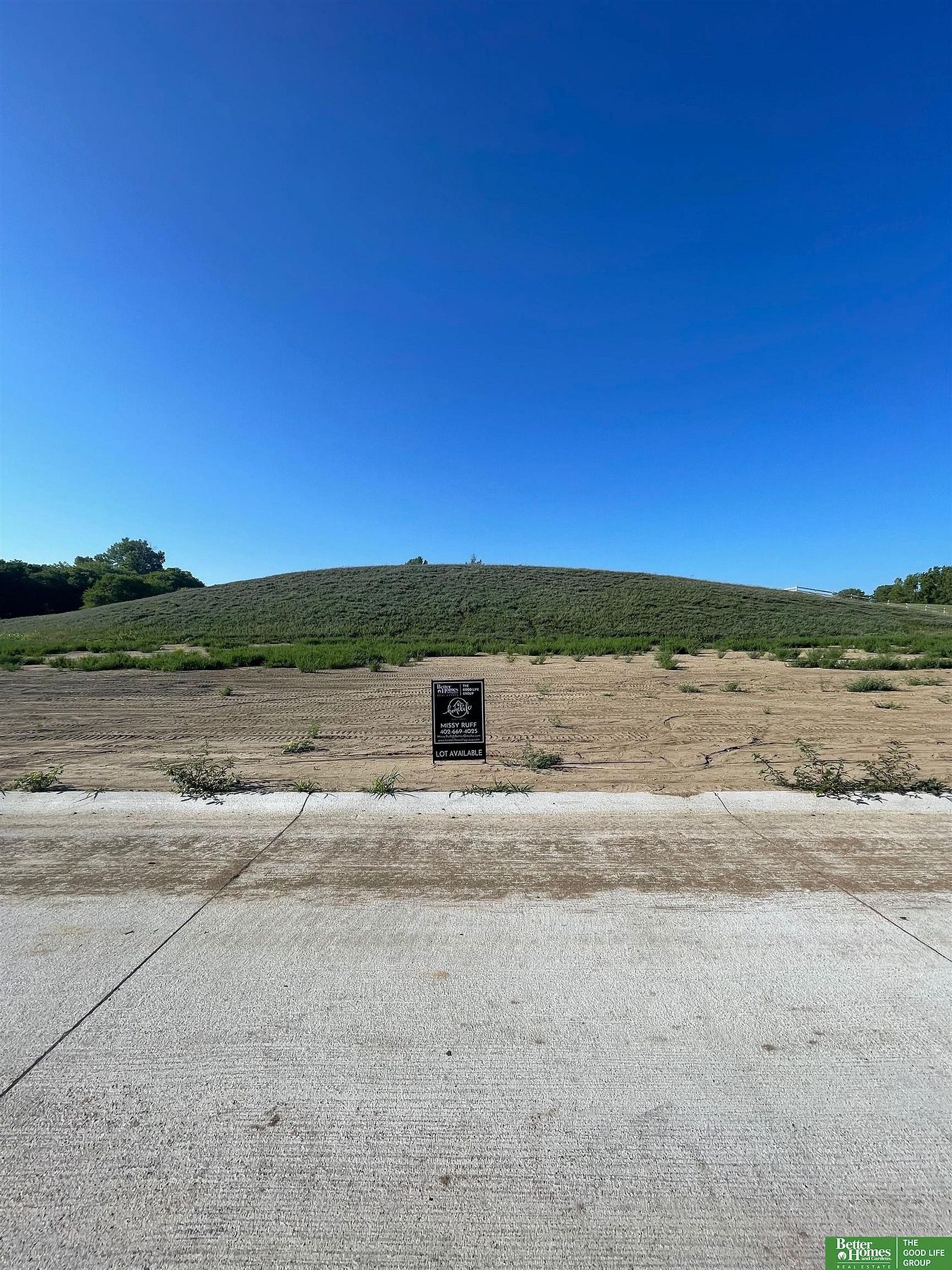 0.82 Acres of Residential Land for Sale in Gretna, Nebraska