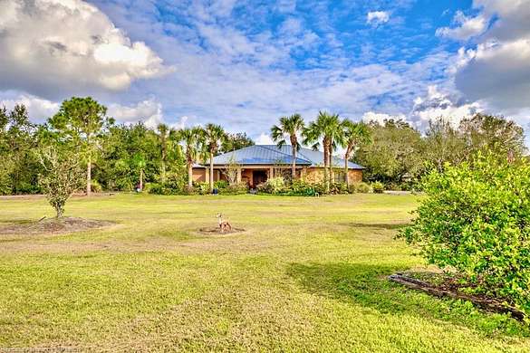 20 Acres of Land with Home for Sale in Venus, Florida