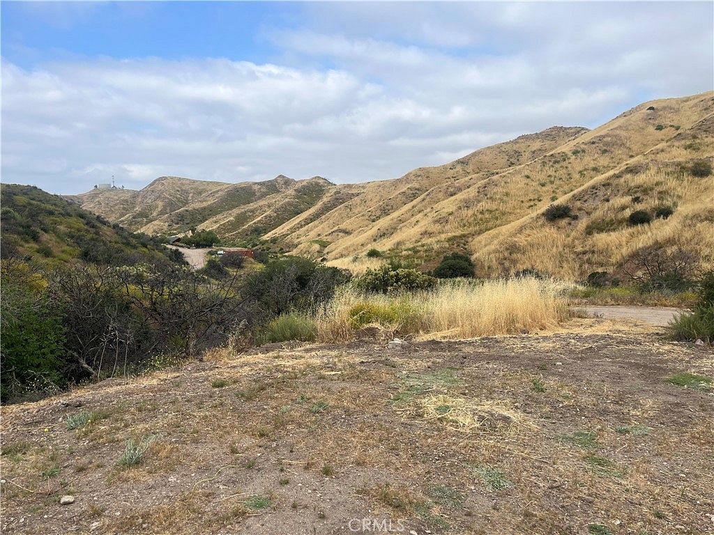 5.1 Acres of Residential Land for Sale in Agua Dulce, California