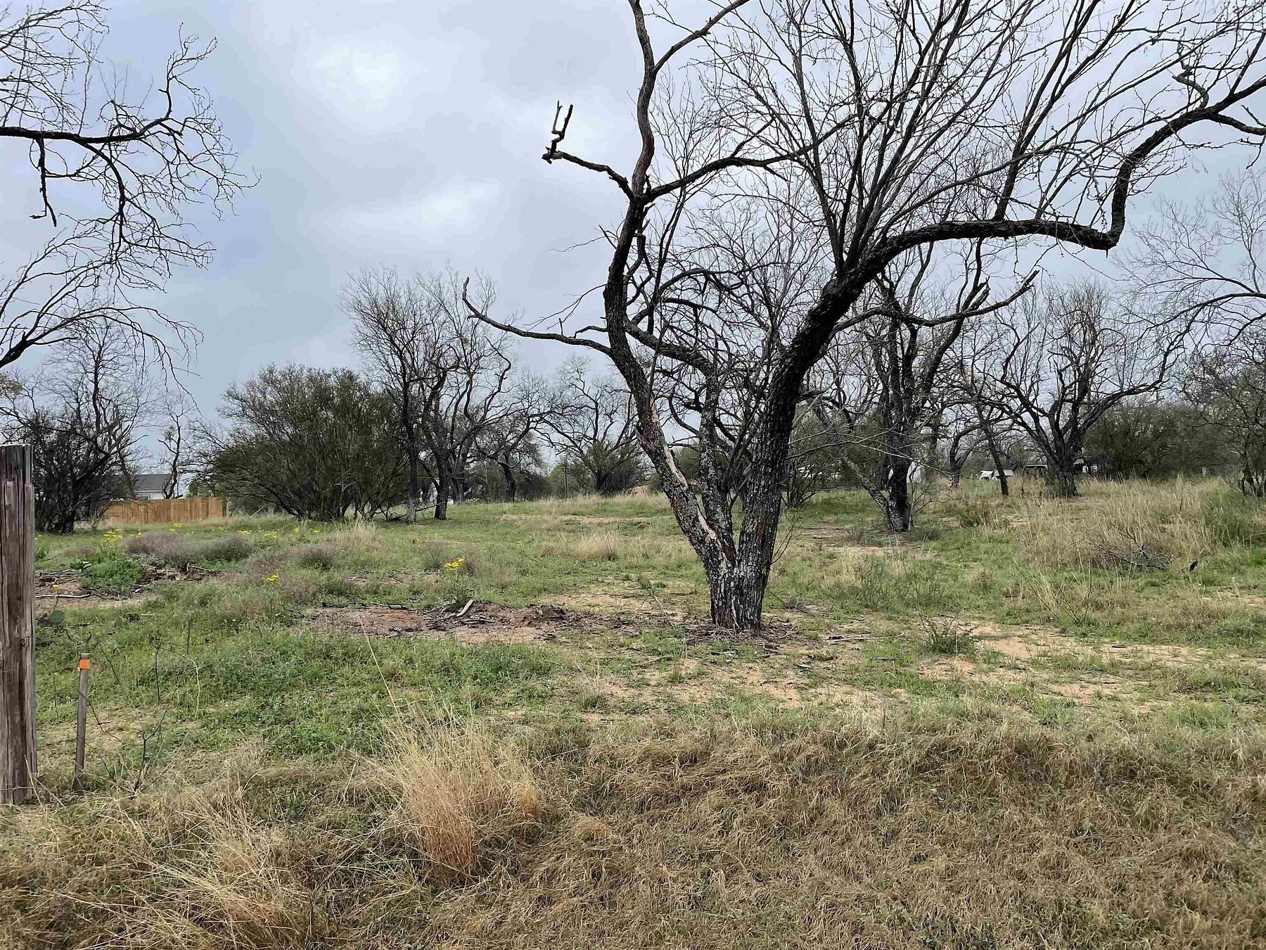 0.62 Acres of Land for Sale in Kingsland, Texas