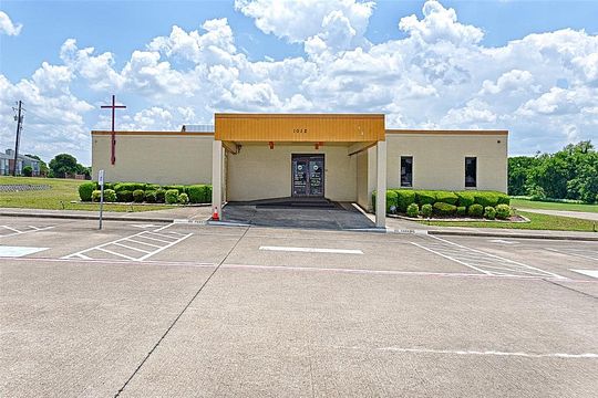 5 Acres of Commercial Land for Sale in DeSoto, Texas