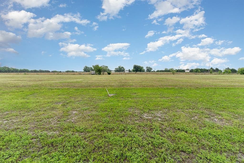 1 Acres of Residential Land for Sale in Farmersville, Texas