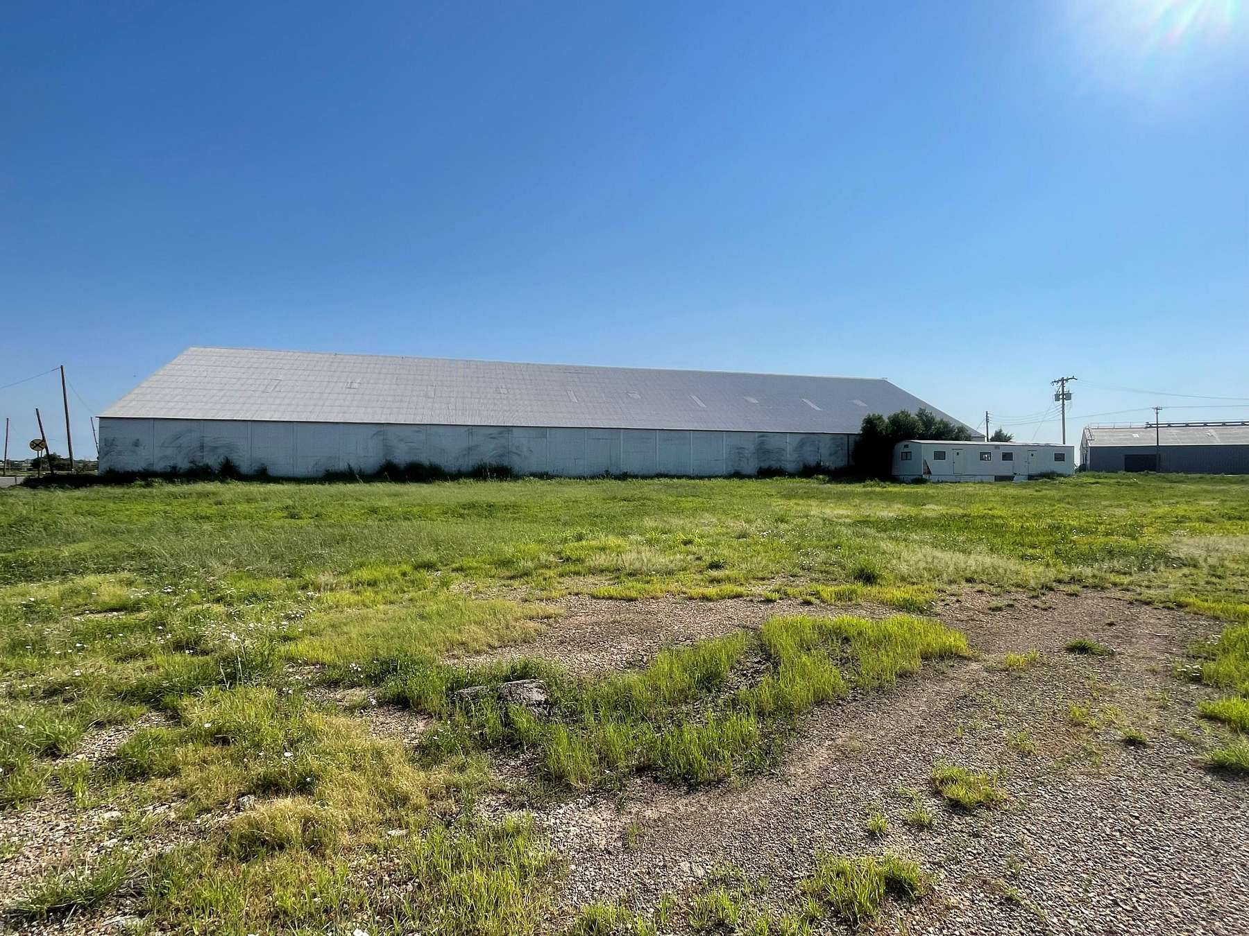 2.9 Acres of Improved Commercial Land for Sale in Plainview, Texas
