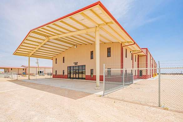 4.5 Acres of Improved Commercial Land for Sale in Odessa, Texas