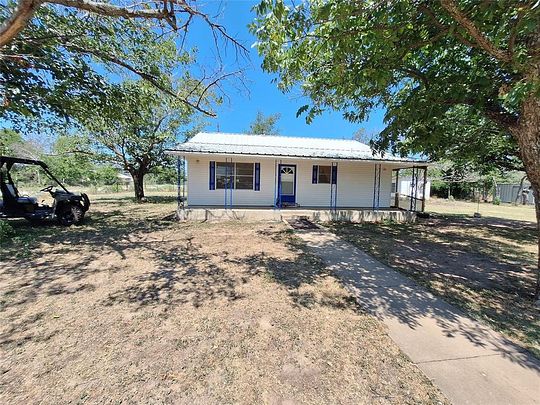 2 Acres of Residential Land with Home for Sale in Gustine, Texas