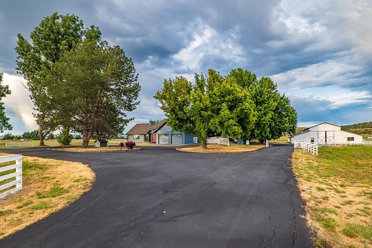 41.8 Acres of Recreational Land with Home for Sale in Central Point, Oregon