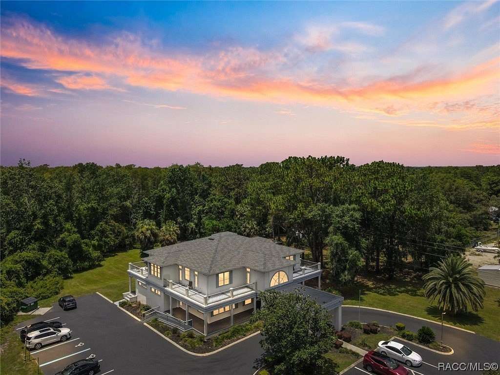 2.29 Acres of Mixed-Use Land for Sale in Crystal River, Florida