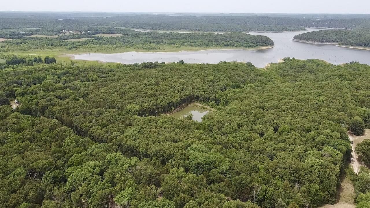 21.4 Acres of Recreational Land for Sale in Warsaw, Missouri