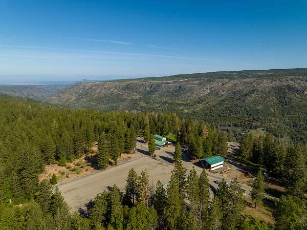 587 Acres of Land for Sale in Paynes Creek, California