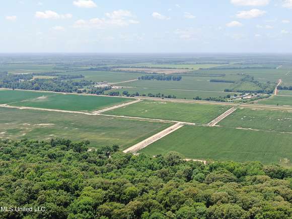 281 Acres of Recreational Land for Sale in Crenshaw, Mississippi