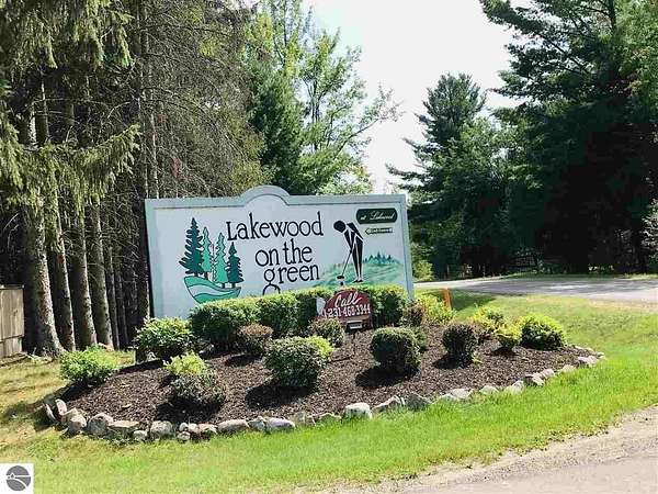 0.63 Acres of Residential Land for Sale in Cadillac, Michigan