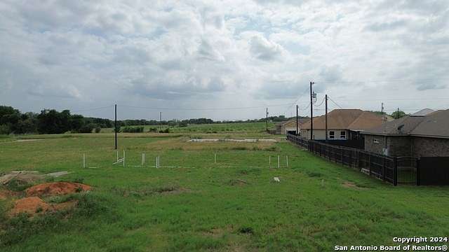 0.25 Acres of Residential Land for Sale in Floresville, Texas