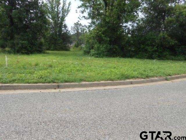 0.46 Acres of Residential Land for Sale in Henderson, Texas
