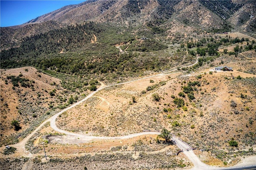 20.2 Acres of Land for Sale in Lebec, California